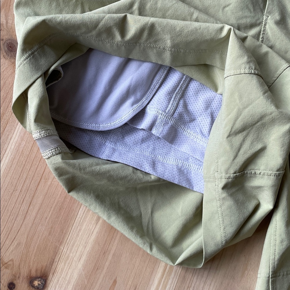 Lululemon Mens Green Pace Breaker Shorts Fully Lined 7" - Picture 7 of 9
